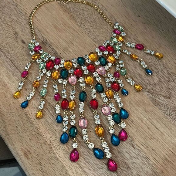 Dainty silver lightning bolt necklace - Picture 3 of 5